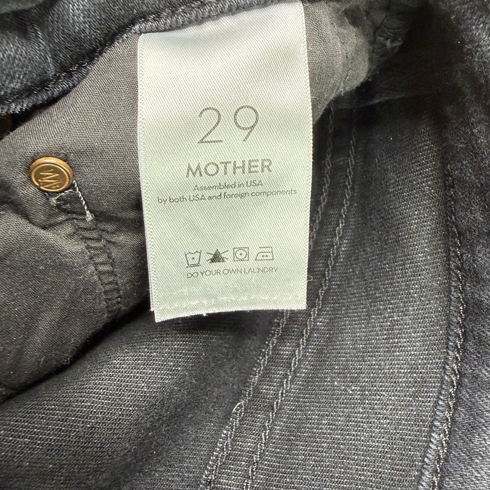 MOTHER The Weekender Mid-Rise Flare jeans Black Deep End black size 29 - Picture 8 of 16